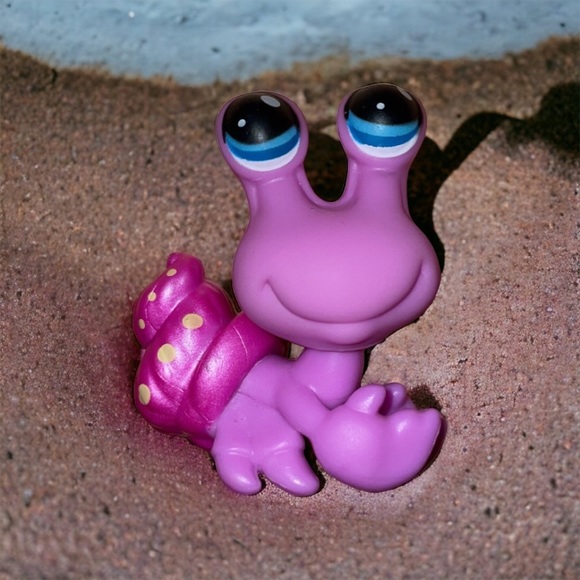 littlest pet shop # 257 pink crab with blue eyes and yellow spots on shell - Picture 1 of 6